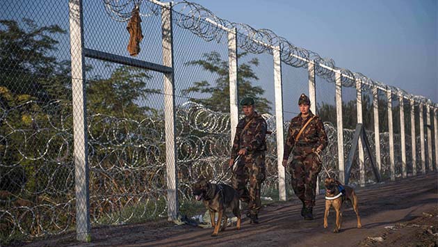 Ceuta y Melilla. La valla española se exporta a Europa