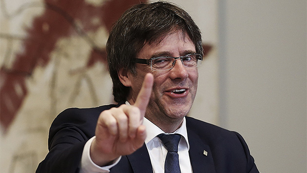 Puigdemont se enfrenta a Mas