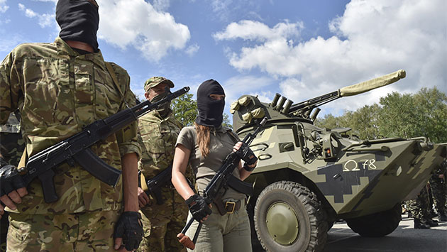 Las mujeres soldado pelean sus conquistas en Ucrania